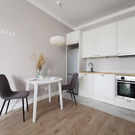 Tolstoi Scandinavian 1 Bedroom Apartment + Free Parking 塔尔图 外观 照片