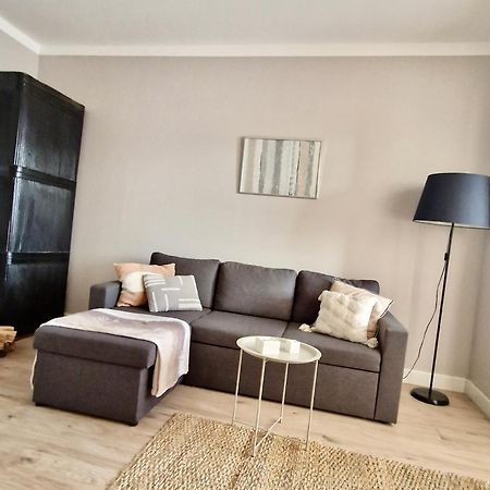 Tolstoi Scandinavian 1 Bedroom Apartment + Free Parking 塔尔图 外观 照片